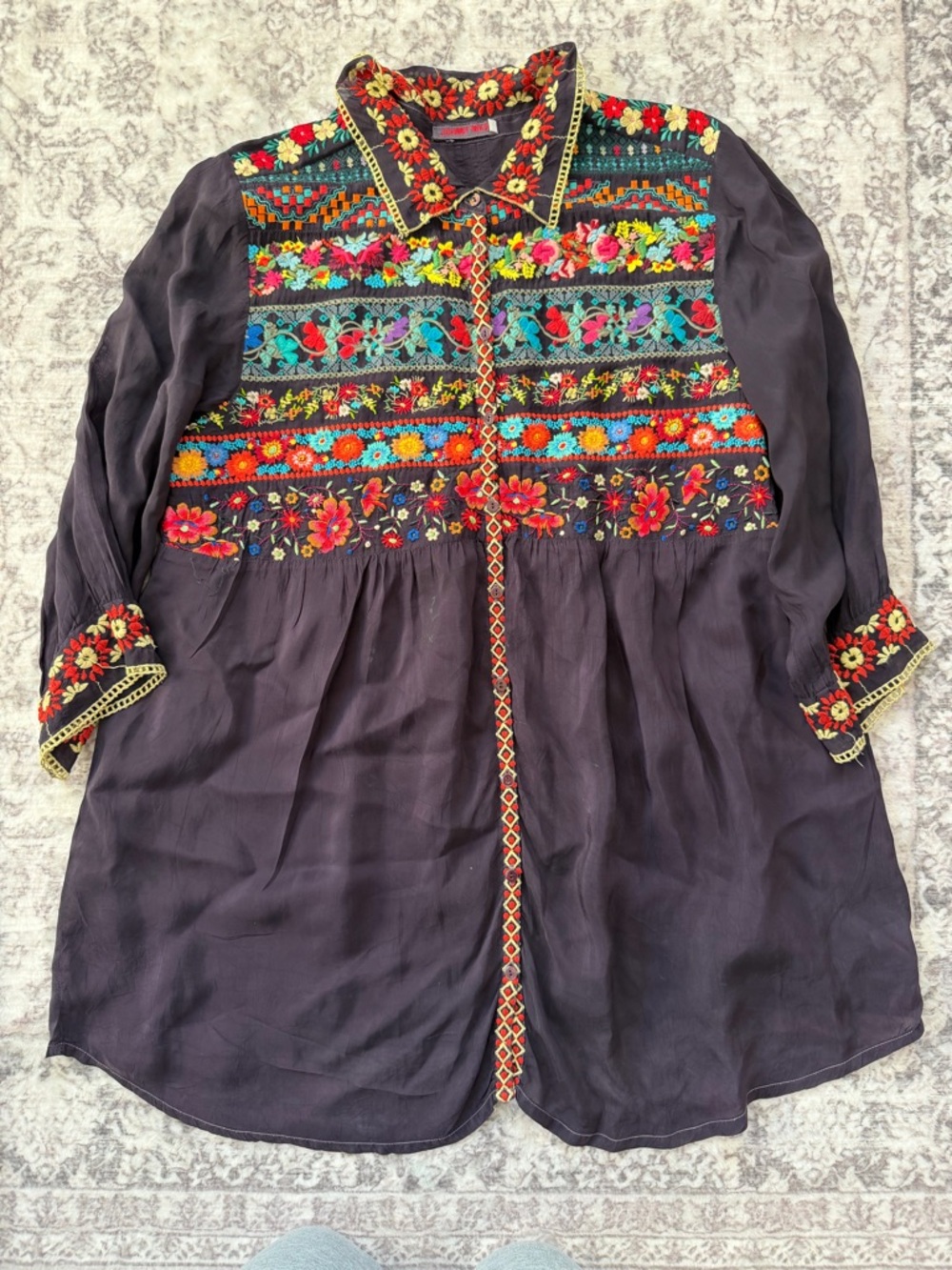 Johnny Was Embroidered Tunic Top with Multicolor Floral Accents Size L